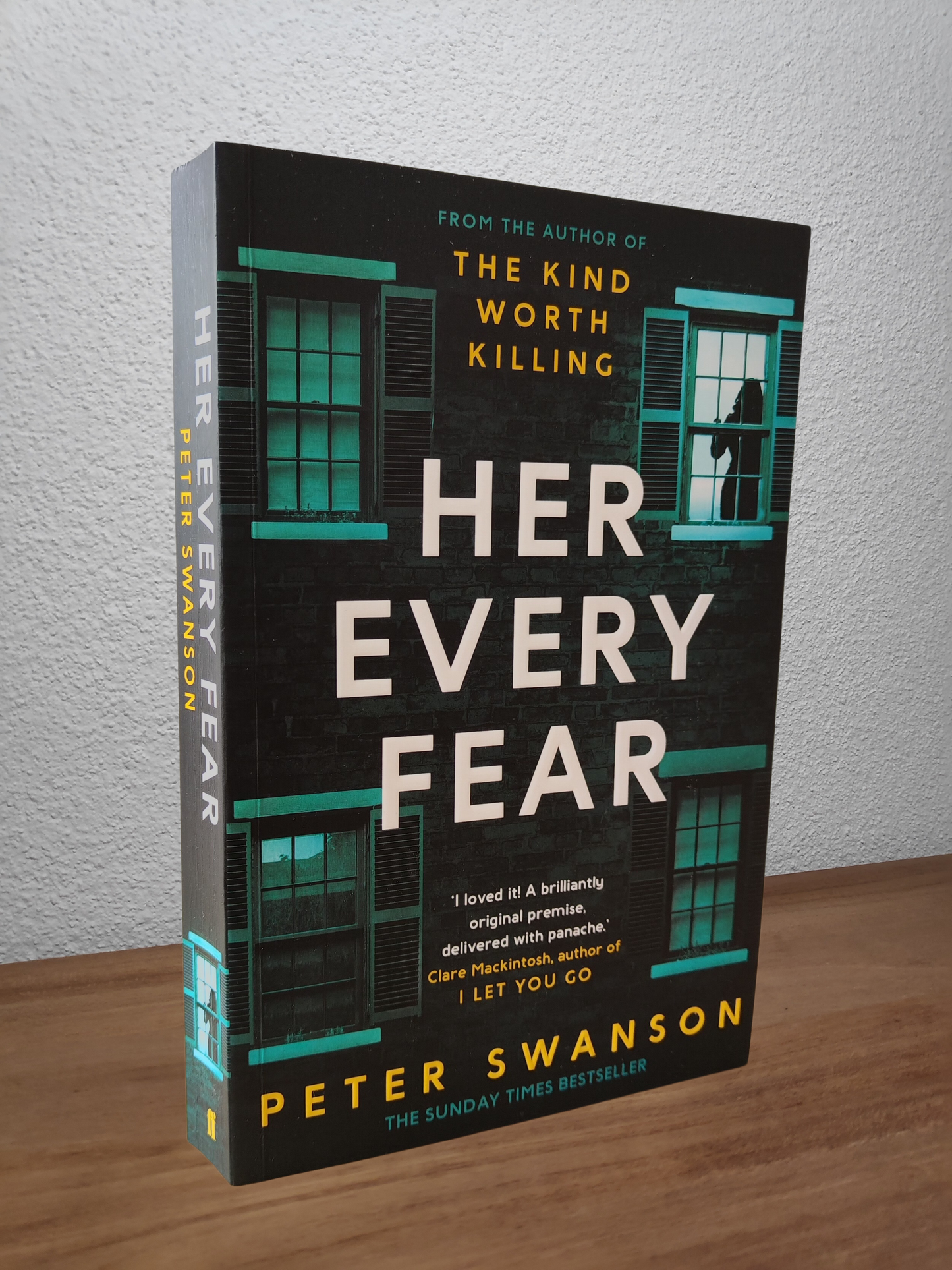Peter Swanson - Her Every Fear - Second-hand english book to deliver in Zurich & Switzerland