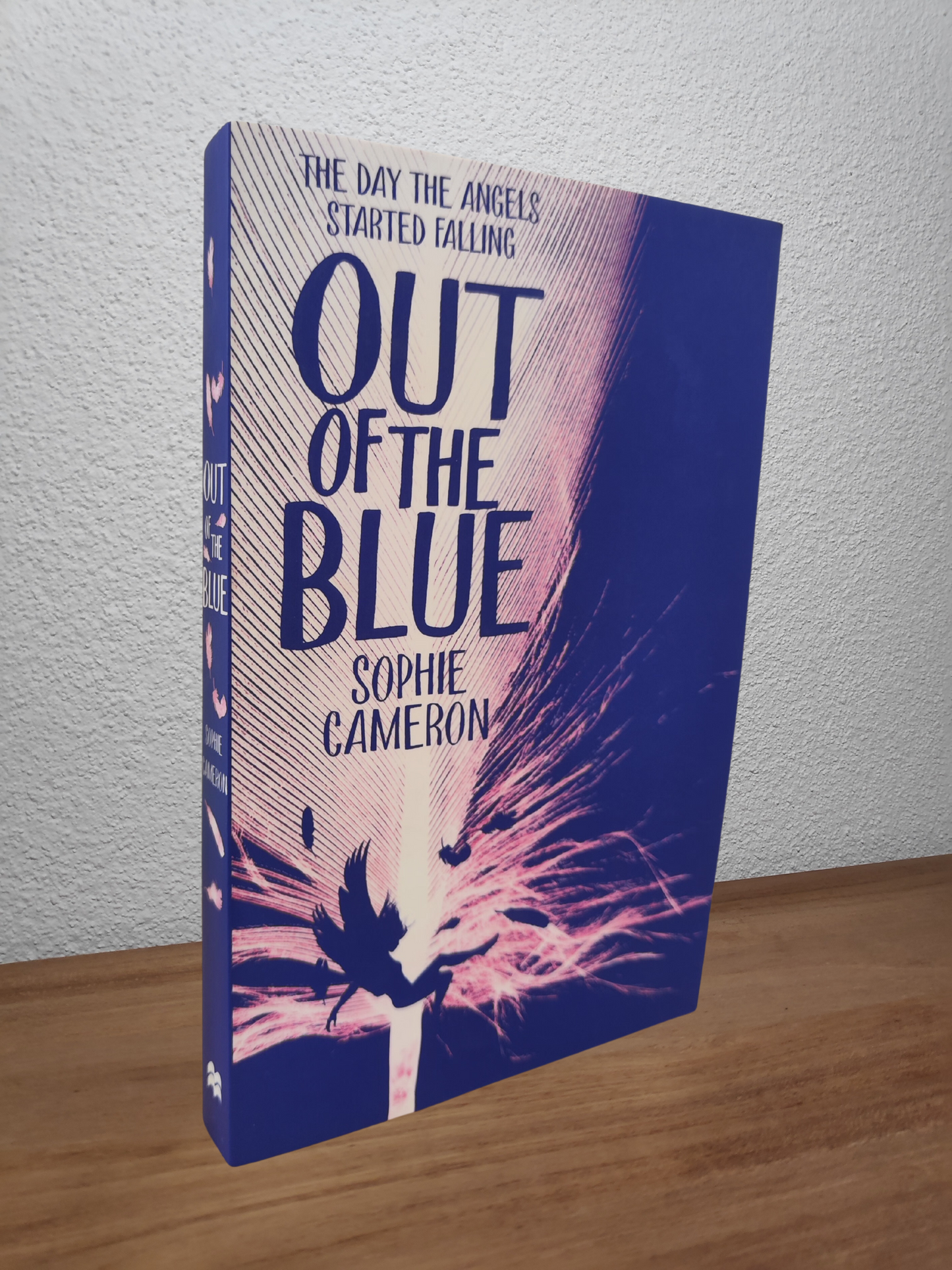Sophie Cameron - Out of the Blue