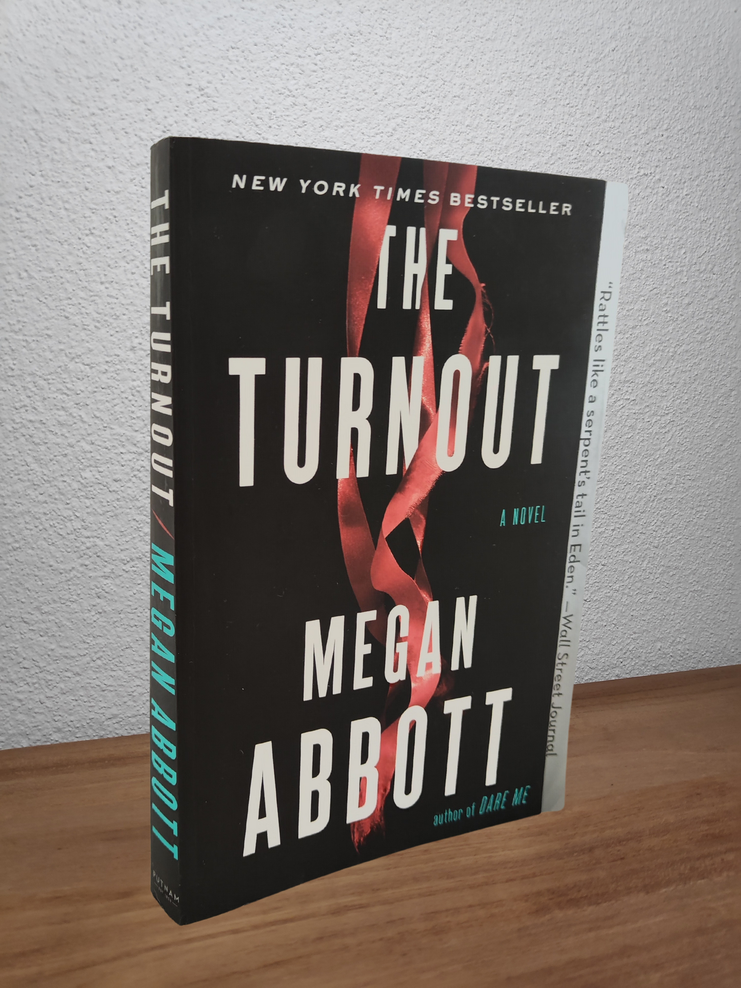 Megan Abbott - The Turnout
