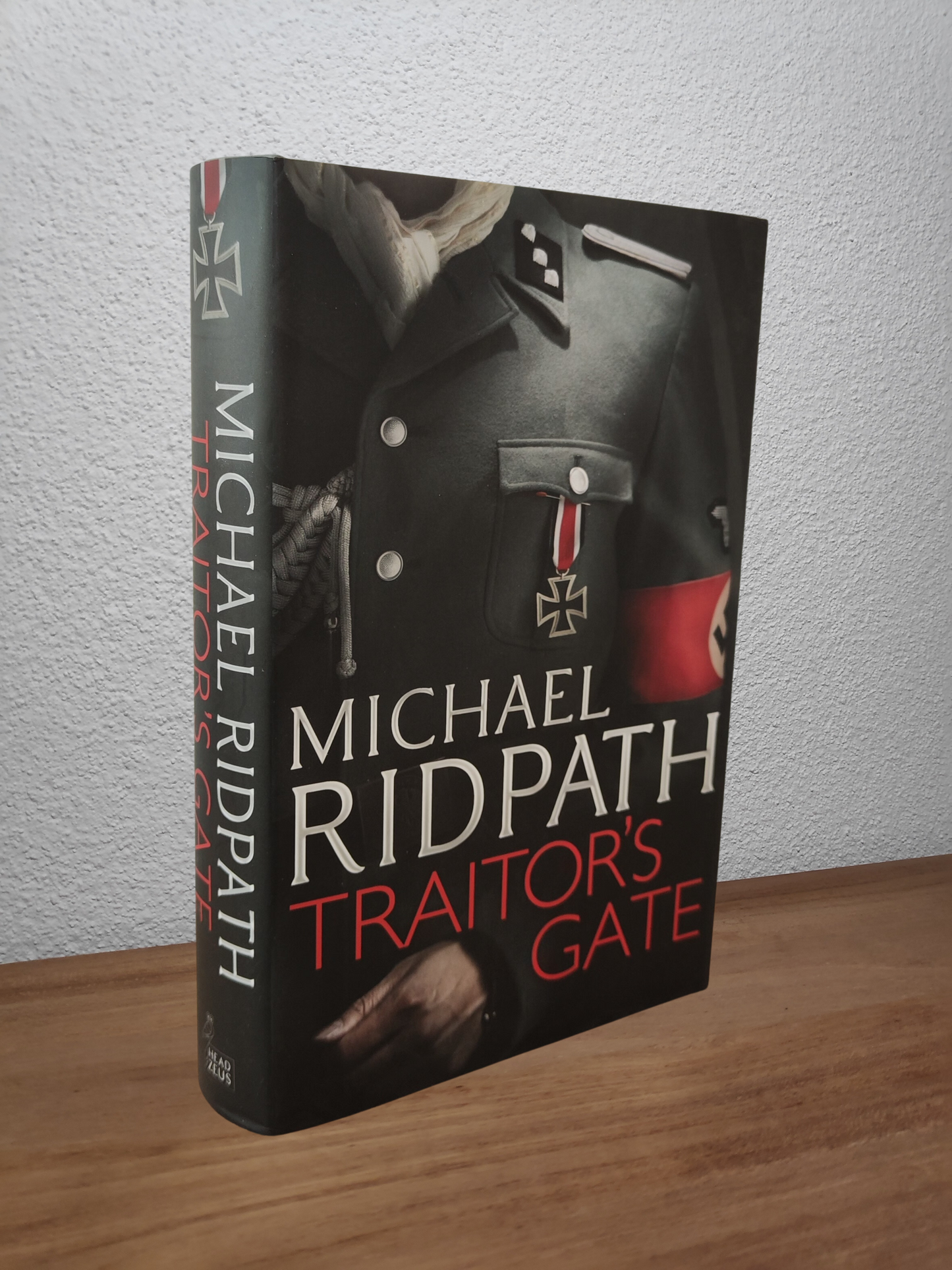 Michael Ridpath - Traitor's Gate (Traitors #1)