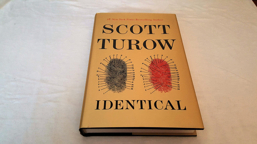 Scott Turow - Identical