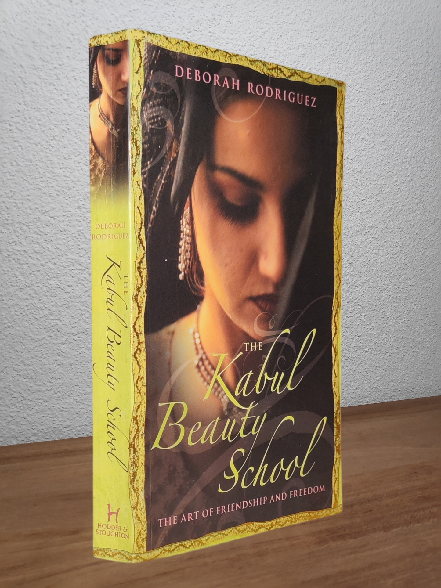 Deborah Rodriguez - The Kabul Beauty School   - Second-hand english book to deliver in Zurich & Switzerland