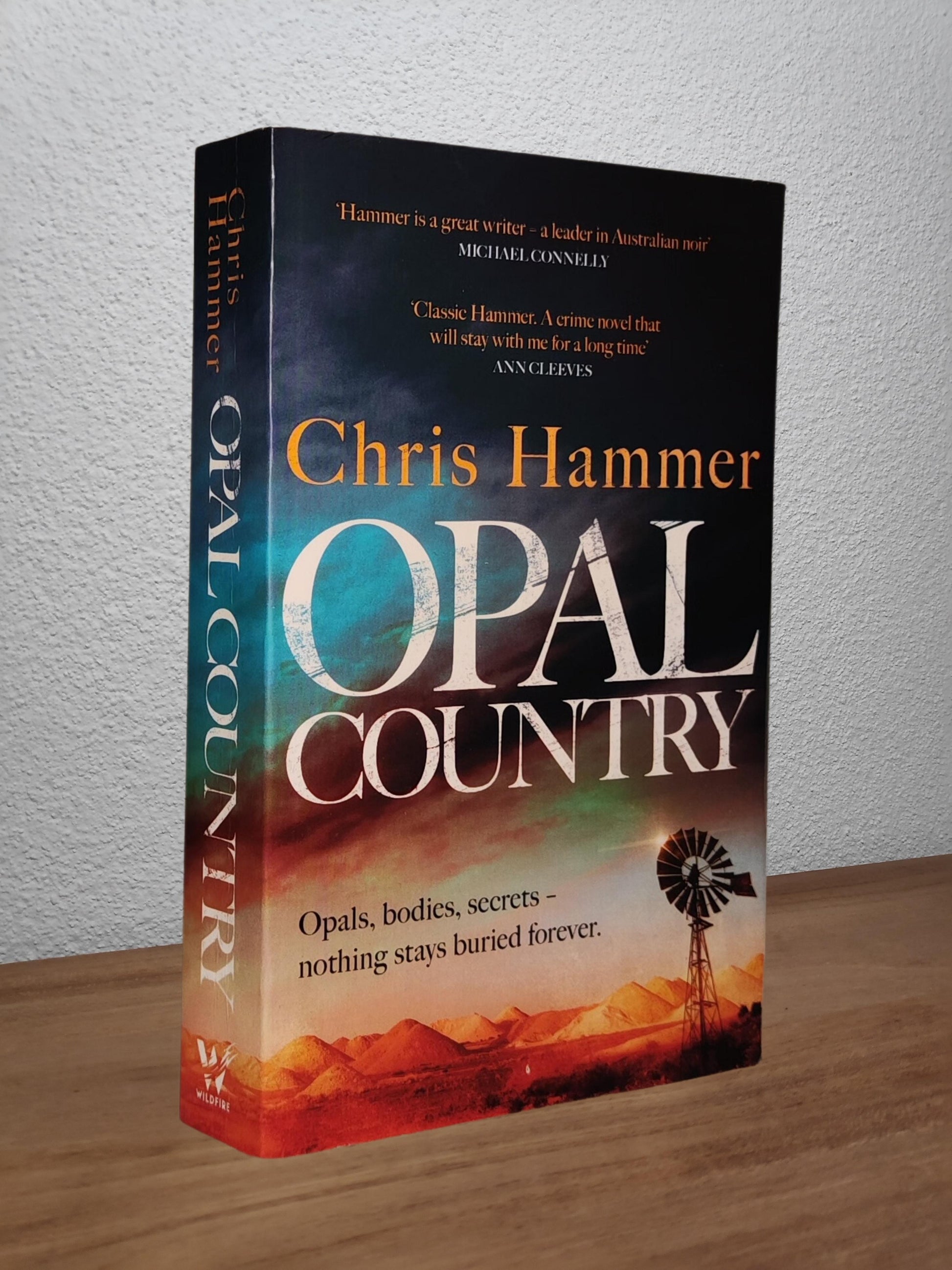 Chris Hammer - Opal Country  - Second-hand english book to deliver in Zurich & Switzerland