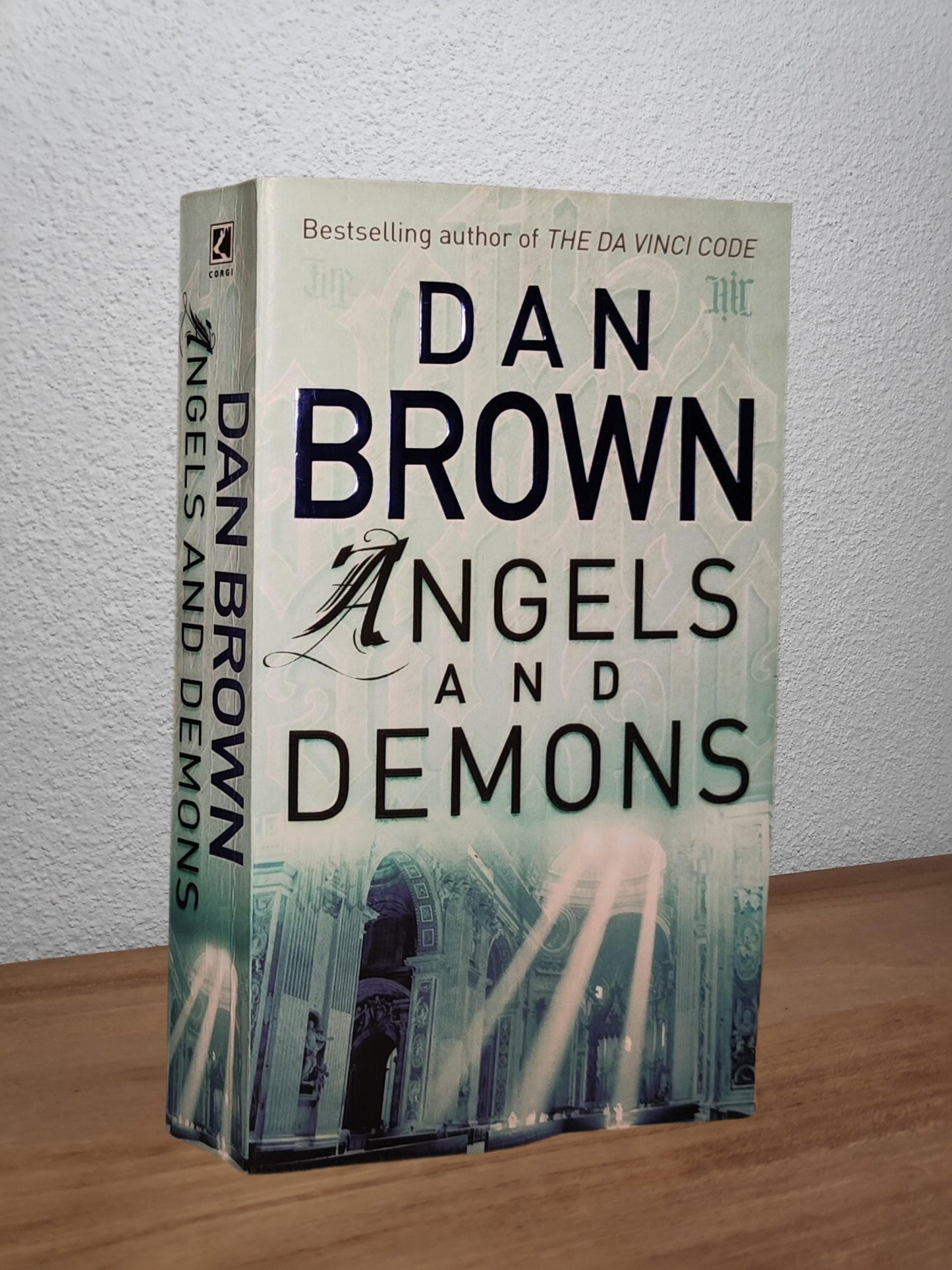 Dan Brown - Angels and Demons  - Second-hand english book to deliver in Zurich & Switzerland