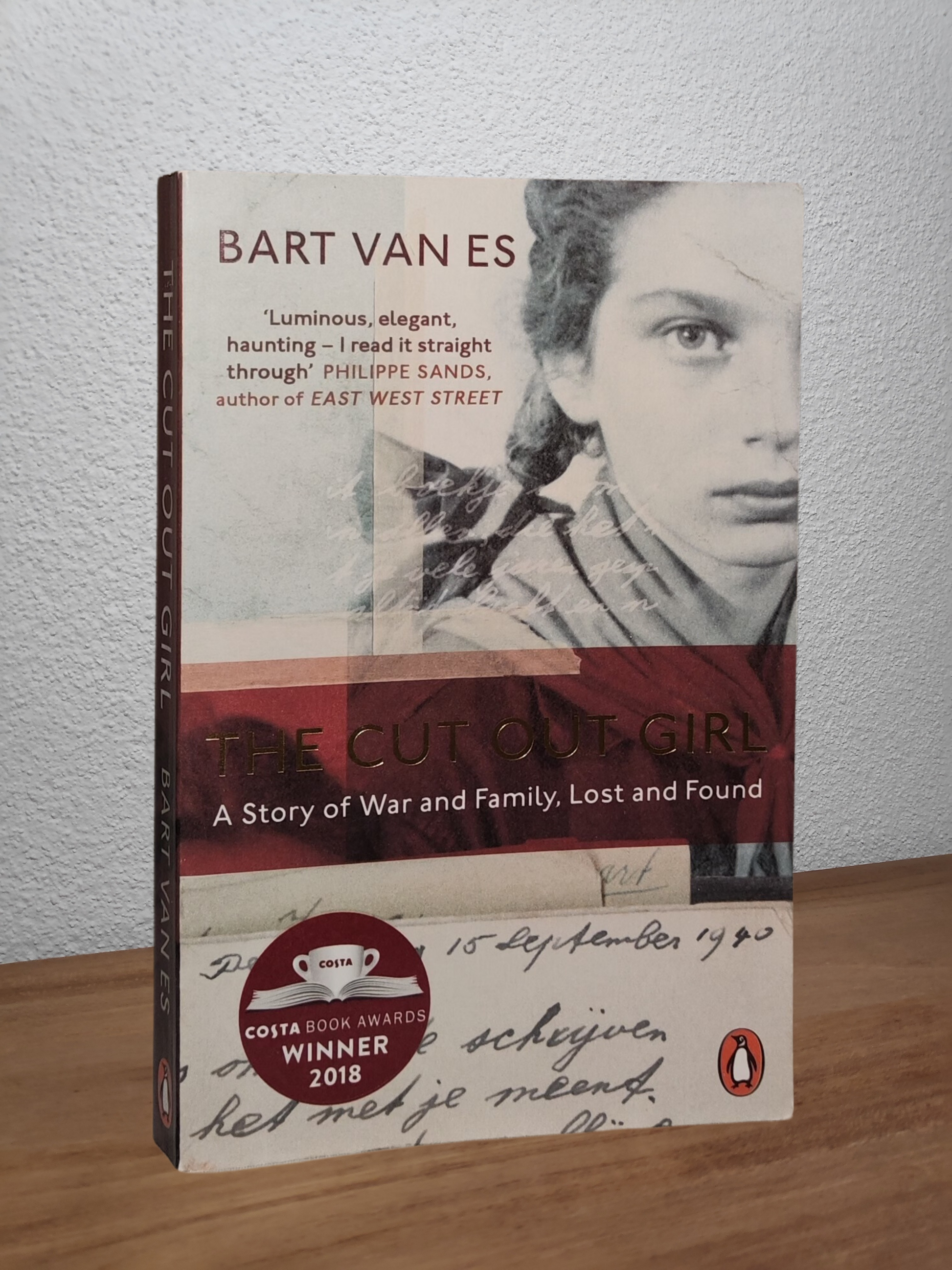 Bart Van Es - The Cut Out Girl - Second-hand english book to deliver in Zurich & Switzerland