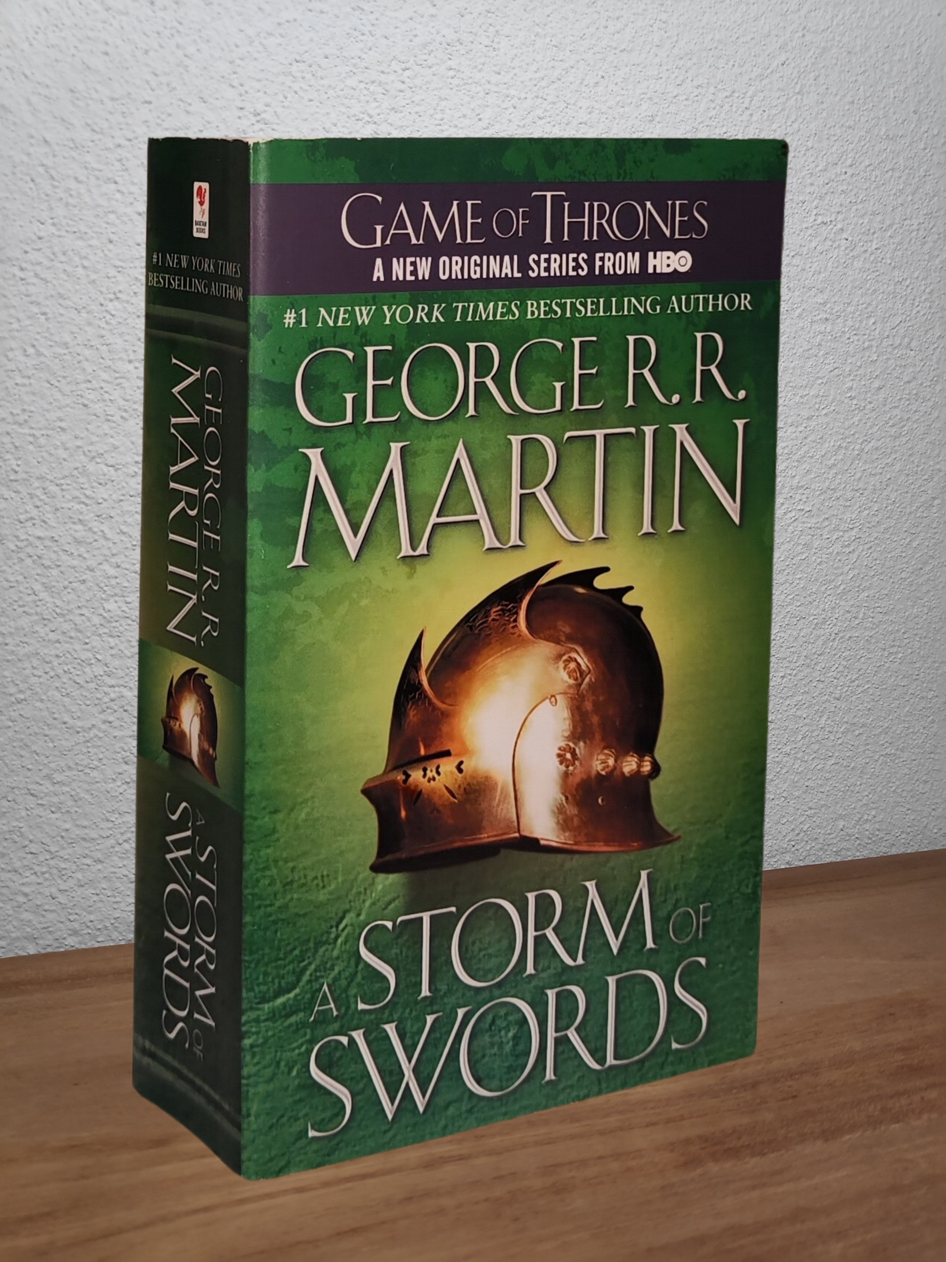George R. R. Martin - A Storm of Swords (A Song of Ice and Fire #3) - Second-hand english book to deliver in Zurich & Switzerland