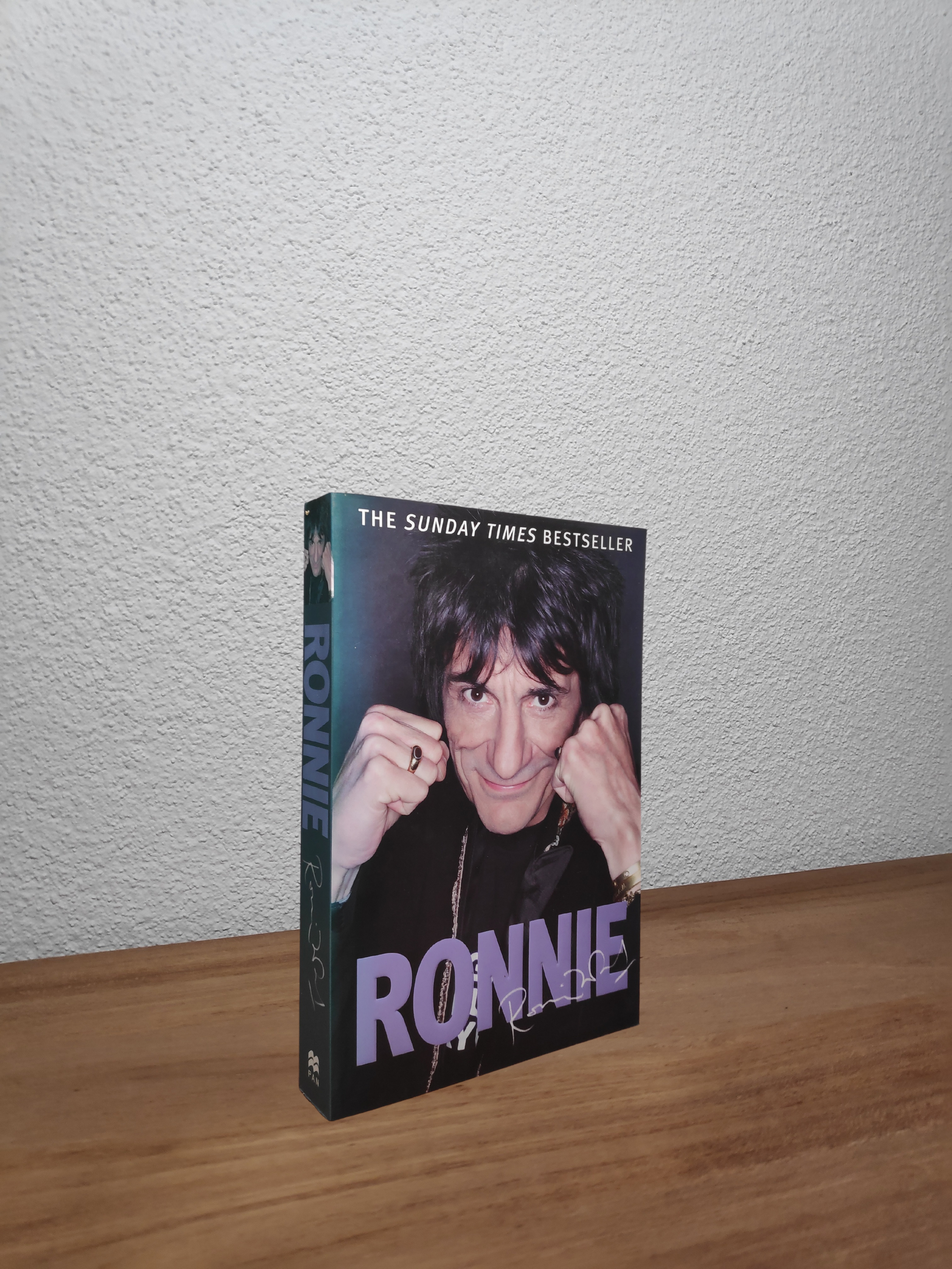 Ronnie Wood - Ronnie - Second-hand english book to deliver in Zurich & Switzerland
